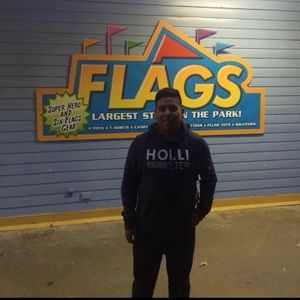 Meet your Posher, Genaro